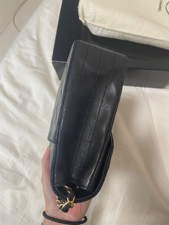 ヴィンテージダイアナフラップバッグ？（ブランドバッグ）の商品画像 - 査定依頼日：2025年12月1日 - 最高査定価格：450,000円