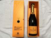 ヴーヴ・クリコ　BRUT（お酒）の商品画像 - 査定依頼日：2023年3月12日 - 最高査定価格：4,500円