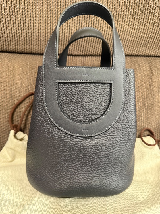 インザループ18（ブランドバッグ）の商品画像 - 査定依頼日：2025年10月31日 - 最高査定価格：580,000円