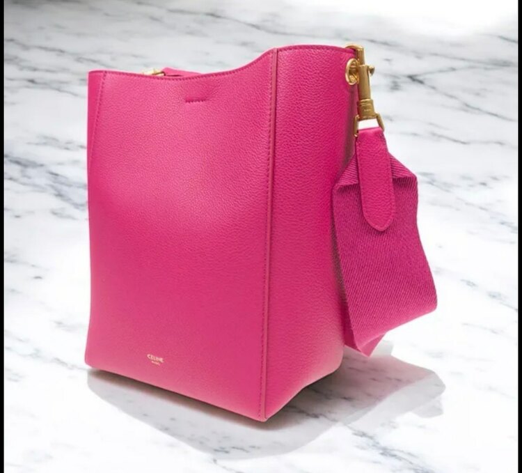 セリーヌ  （ブランドバッグ）の商品画像 - 査定依頼日：2025年1月28日 - 最高査定価格：60,000円