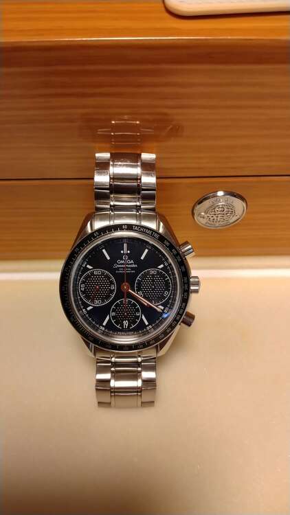 オメガ スピードマスター 32630405003001（高級時計）の商品画像 - 査定依頼日：2025年5月6日 - 最高査定価格：430,000円