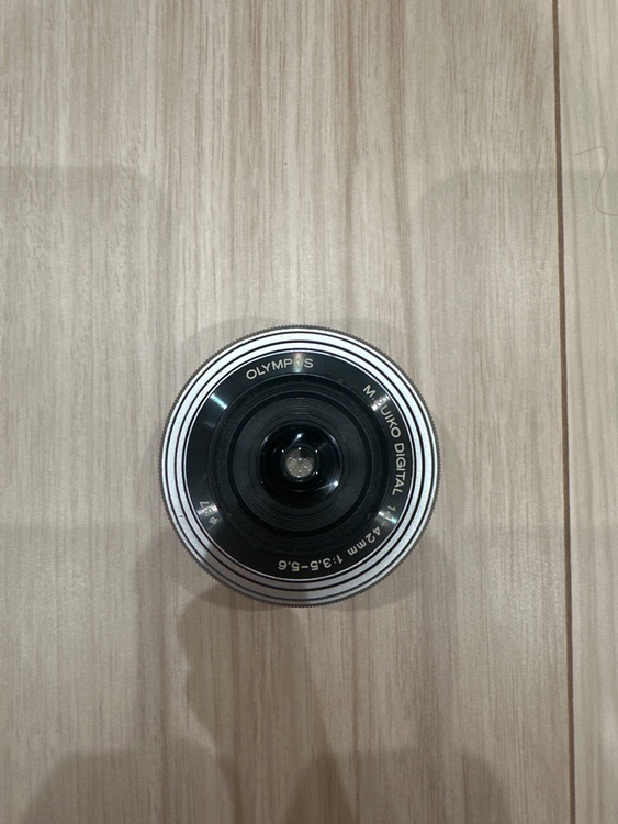 OLYMPUS M.ZUIKO DIGITAL 14-42mm F3.5-5.6 II R　　　 4545350036478（カメラ）の商品画像 - 査定依頼日：2026年8月31日 - 最高査定価格：2,100円