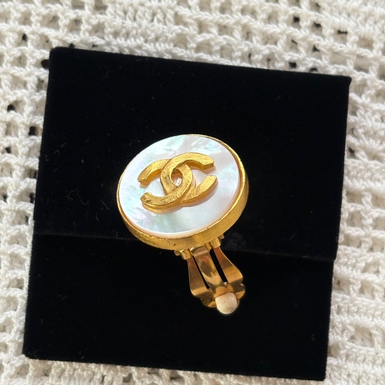 CHANELイヤリング（金・貴金属）の商品画像 - 査定依頼日：2026年9月28日 - 最高査定価格：20,000円
