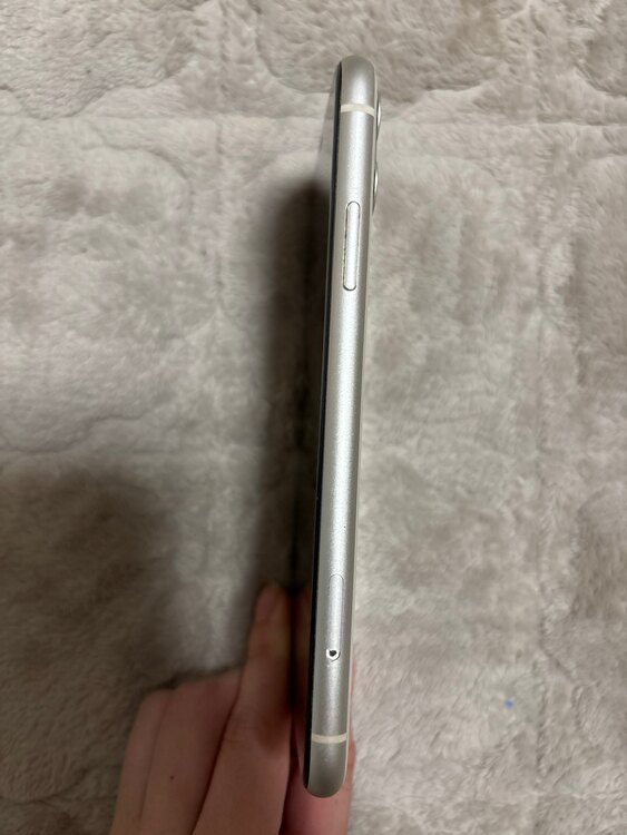 MWLU2J/A（スマホ）の商品画像 - 査定依頼日：2025年4月6日 - 最高査定価格：10,000円