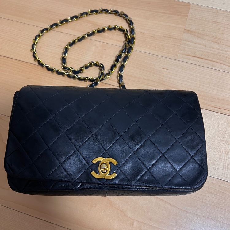 ショルダーバッグ（ブランドバッグ）の商品画像 - 査定依頼日：2025年9月29日 - 最高査定価格：240,000円