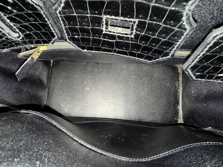 ポロサスオータクロア32（ブランドバッグ）の商品画像 - 査定依頼日：2025年12月7日 - 最高査定価格：3,000,000円