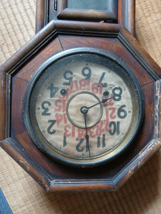 古い掛け時計（美術品・骨董品）の商品画像 - 査定依頼日：2026年3月22日 - 最高査定価格：2,000円