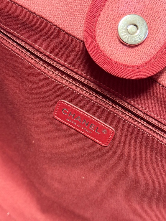 ドーヴィル（ブランドバッグ）の商品画像 - 査定依頼日：2026年3月4日 - 最高査定価格：200,000円