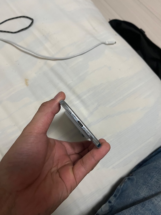iPhone iPhone Air 256GB Softbank（スマホ）の商品画像 - 査定依頼日：2026年8月15日 - 最高査定価格：105,500円