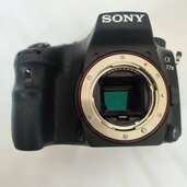 α77 II （カメラ）の商品画像 - 査定依頼日：2025年3月23日 - 最高査定価格：37,500円