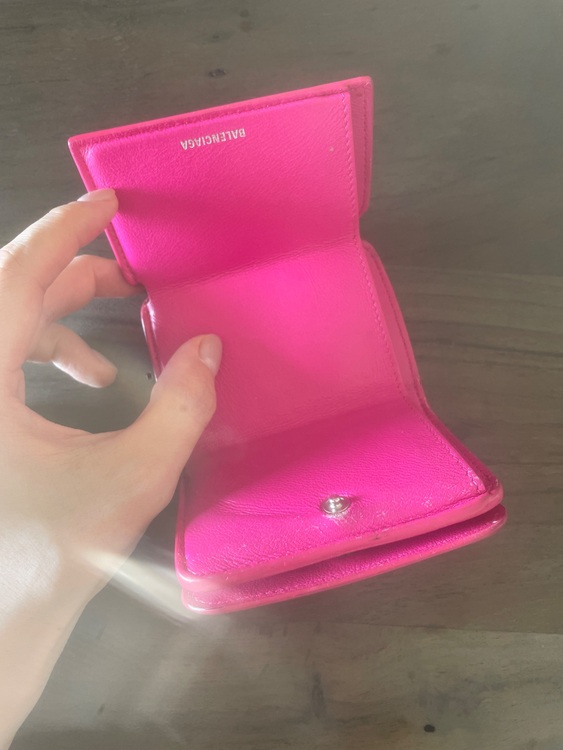 バレンシアガ  （ブランドバッグ）の商品画像 - 査定依頼日：2025年9月8日 - 最高査定価格：9,000円