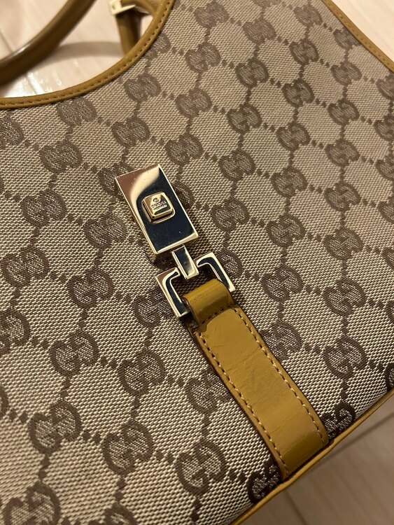 Gucci GGキャンバス ショルダーバッグ（ブランドバッグ）の商品画像 - 査定依頼日：2025年5月9日 - 最高査定価格：50,000円