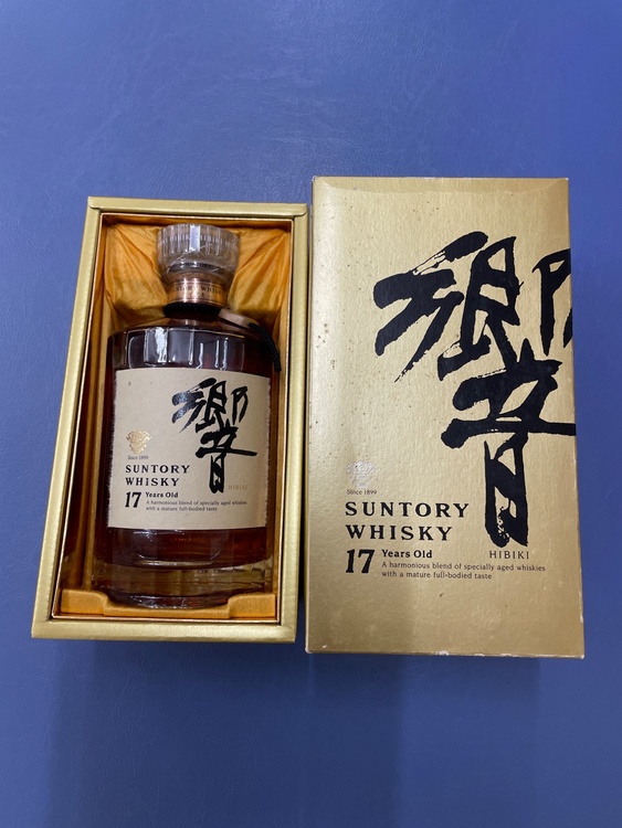 サントリー響　17年（お酒）の商品画像 - 査定依頼日：2026年3月7日 - 最高査定価格：48,000円