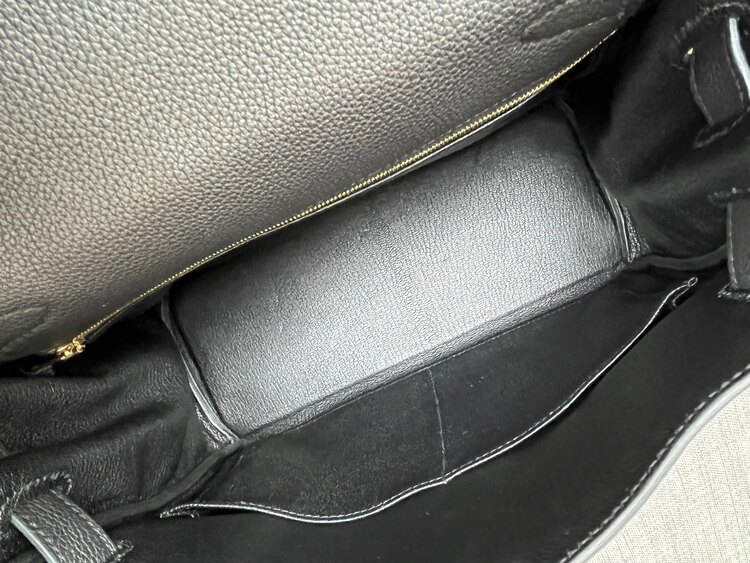 エルメス ケリー （ブランドバッグ）の商品画像 - 査定依頼日：2025年3月10日 - 最高査定価格：2,800,000円