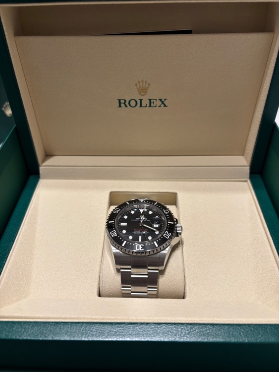 ロレックス シードゥエラー 12660（高級時計）の商品画像 - 査定依頼日：2026年2月13日 - 最高査定価格：2,170,000円