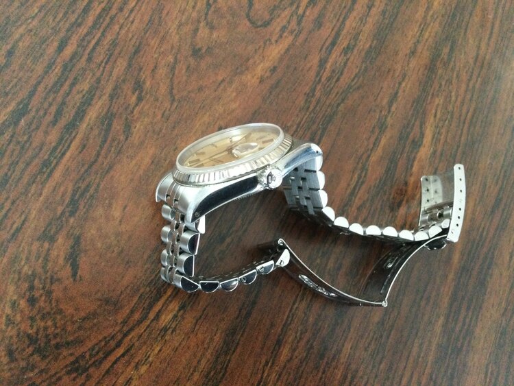 ロレックス デイトジャスト 126234（高級時計）の商品画像 - 査定依頼日：2025年3月27日 - 最高査定価格：1,300,000円