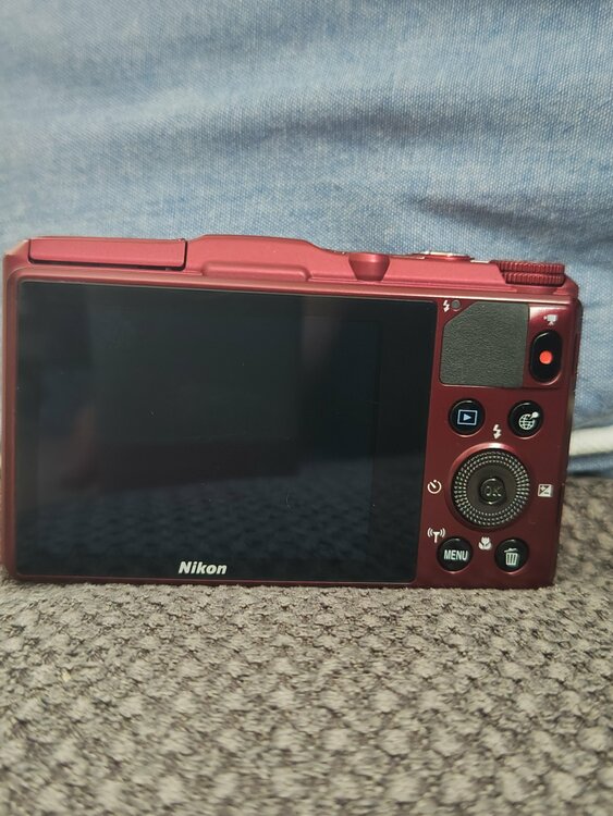 COOLPIX S9700（カメラ）の商品画像 - 査定依頼日：2026年9月13日 - 最高査定価格：25,000円