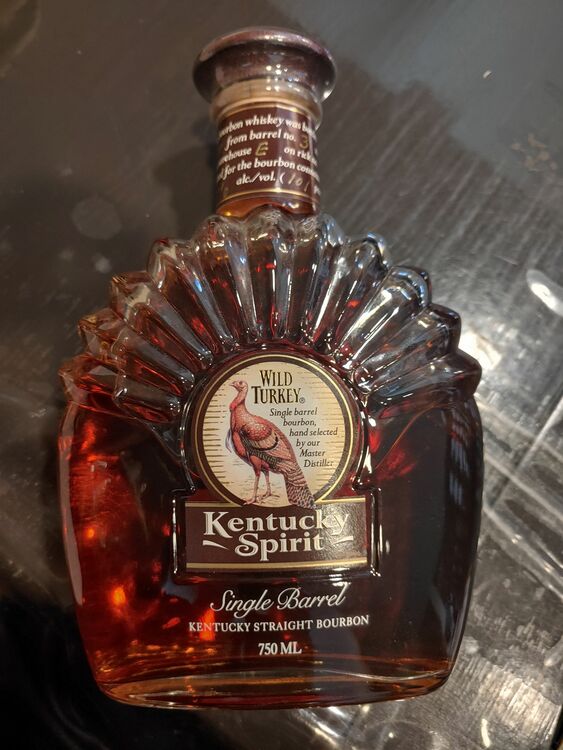 ウイスキー ワイルドターキー （お酒）の商品画像 - 査定依頼日：2025年11月4日 - 最高査定価格：25,000円