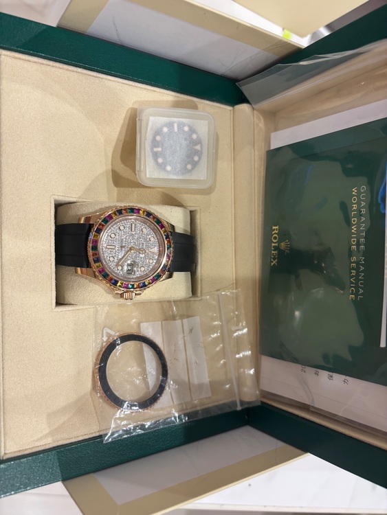 ロレックス ヨットマスター （高級時計）の商品画像 - 査定依頼日：2025年6月26日 - 最高査定価格：5,600,000円