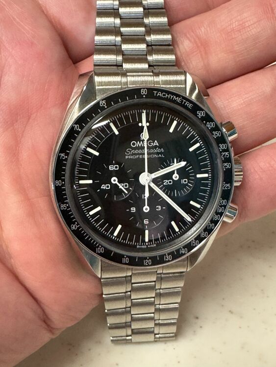 スピードマスター ムーンウォッチ プロフェッショナル マスター クロノメーター（高級時計）の商品画像 - 査定依頼日：2025年7月7日 - 最高査定価格：720,000円