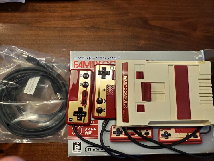 ニンテンドークラシックミニ（ゲーム機本体・ゲームソフト）の商品画像 - 査定依頼日：2025年11月24日 - 最高査定価格：4,000円