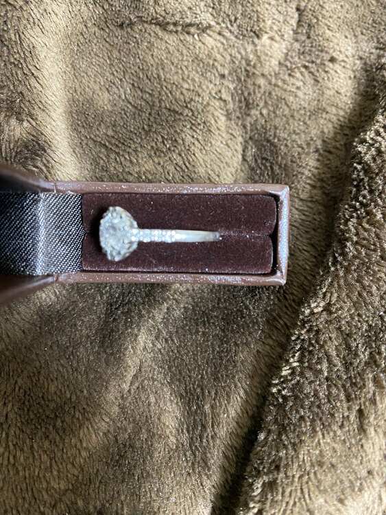 ダイヤモンドリング（宝石）の商品画像 - 査定依頼日：2025年1月25日 - 最高査定価格：220,000円