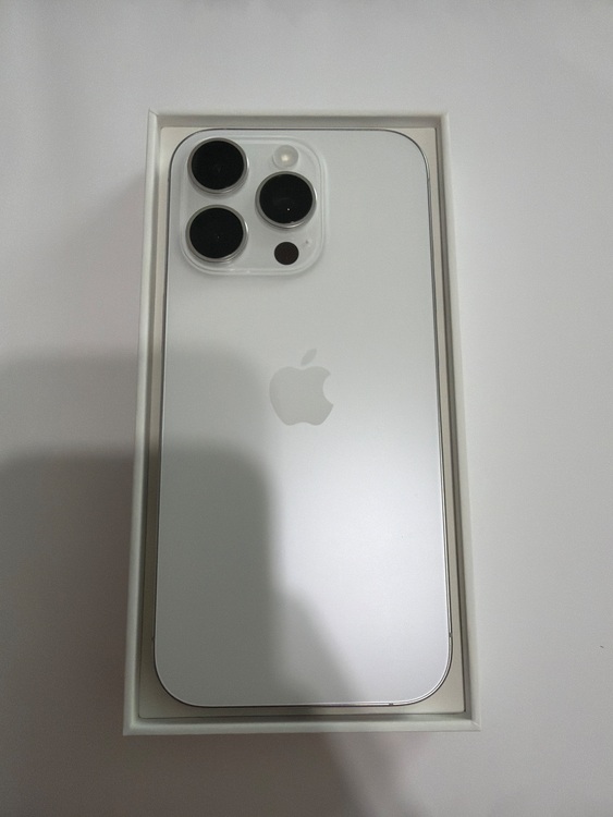 iPhone 16 Pro 256GB SIMフリー（スマホ）の商品画像 - 査定依頼日：2025年10月2日 - 最高査定価格：131,000円