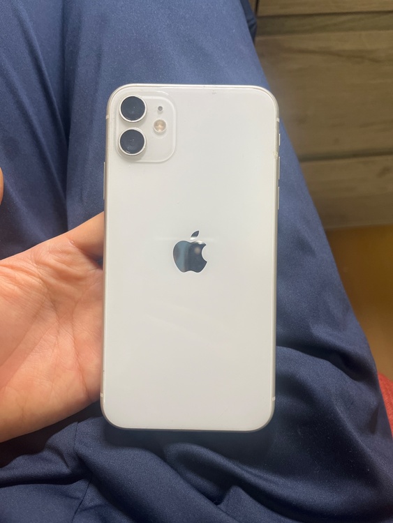 iPhone iPhone11 128GB SIMフリー（スマホ）の商品画像 - 査定依頼日：2026年8月6日 - 最高査定価格：18,000円