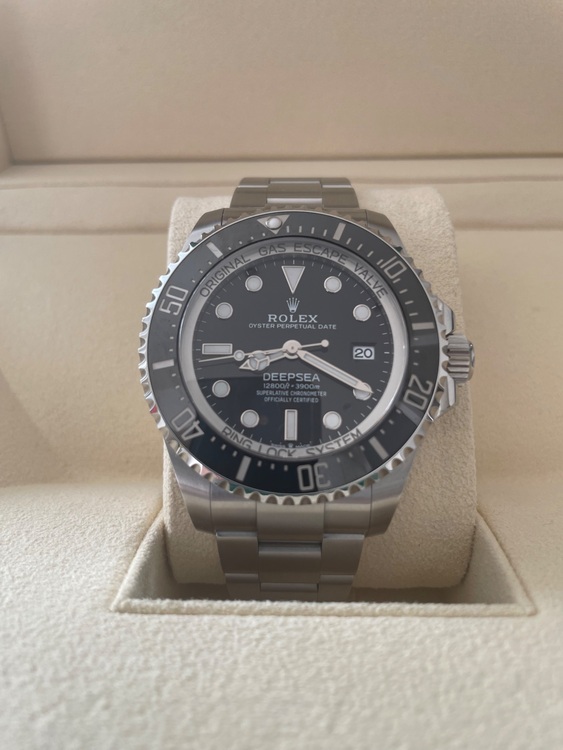 DEEPSEAブラック（高級時計）の商品画像 - 査定依頼日：2025年8月20日 - 最高査定価格：1,920,000円