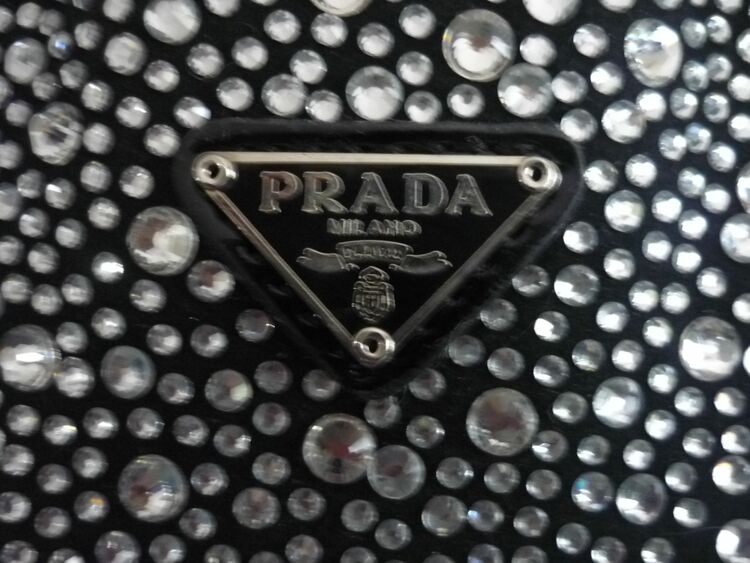 プラダ  （ブランドバッグ）の商品画像 - 査定依頼日：2025年10月3日 - 最高査定価格：200,000円