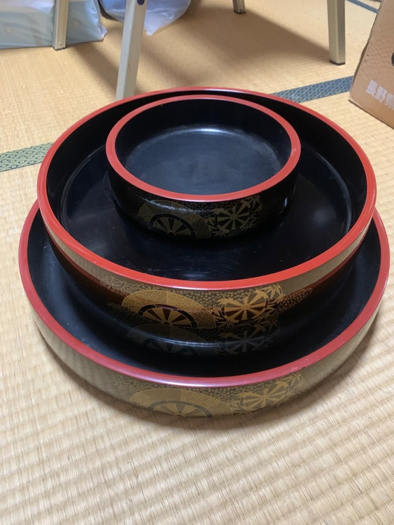 寿司桶（食器）の商品画像 - 査定依頼日：2026年10月8日 - 最高査定価格：2,000円
