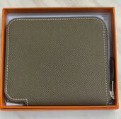 HERMESシルクイン　コンパクト　財布（ブランド財布・小物）の商品画像 - 査定依頼日：2025年7月16日 - 最高査定価格：65,000円