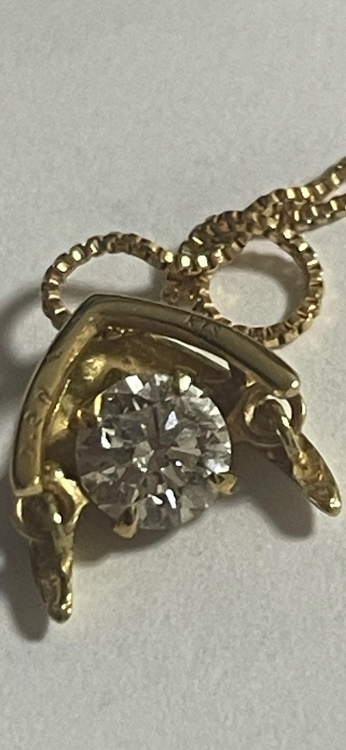 ネックレス（宝石）の商品画像 - 査定依頼日：2024年1月24日 - 最高査定価格：18,000円