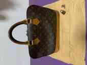 ビィトン モノグラム アルマ（ブランドバッグ）の商品画像 - 査定依頼日：2019年7月7日 - 最高査定価格：25,000円