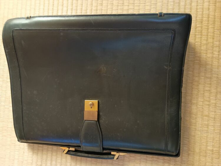 ジバンシィ  （ブランドバッグ）の商品画像 - 査定依頼日：2025年11月22日 - 最高査定価格：1,000円