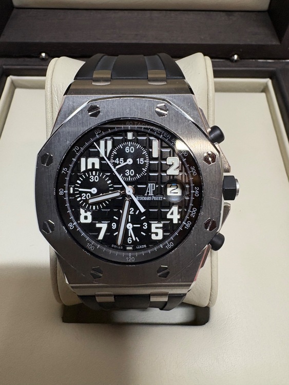 オーデマピゲ ロイヤルオークオフショア （高級時計）の商品画像 - 査定依頼日：2025年9月22日 - 最高査定価格：3,080,000円