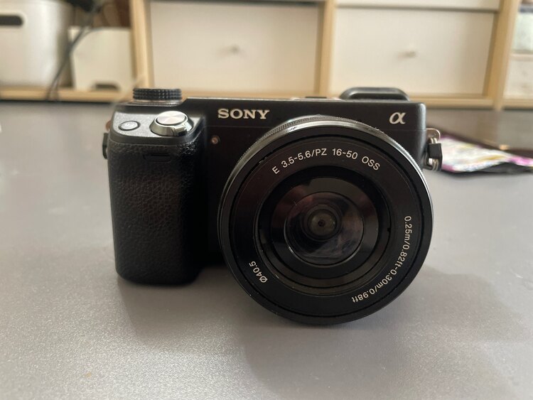 SONYα1650（カメラ）の商品画像 - 査定依頼日：2025年4月19日 - 最高査定価格：8,500円