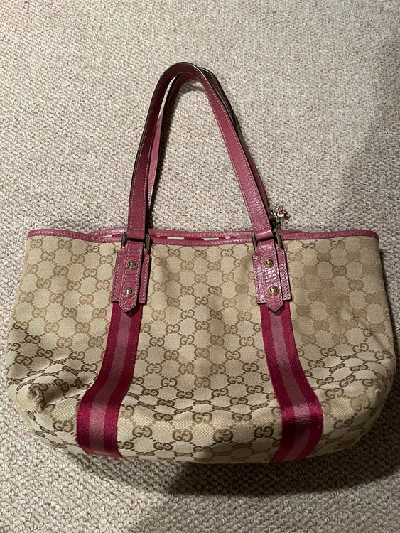 グッチ  （ブランドバッグ）の商品画像 - 査定依頼日：2025年6月2日 - 最高査定価格：17,000円