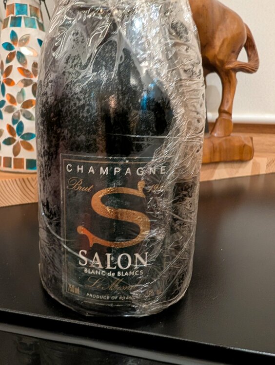 1985（お酒）の商品画像 - 査定依頼日：2026年3月28日 - 最高査定価格：165,000円