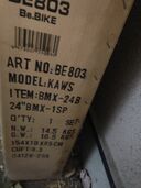 KAWS リミテッドの自転車