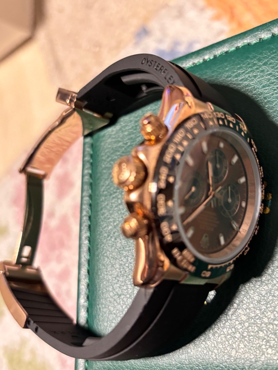 ロレックス デイトナ 116515LN18Kえばーろーずごーる（高級時計）の商品画像 - 査定依頼日：2025年12月4日 - 最高査定価格：6,100,000円