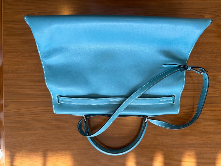 フラット　エトゥープ（ブランドバッグ）の商品画像 - 査定依頼日：2025年11月30日 - 最高査定価格：900,000円