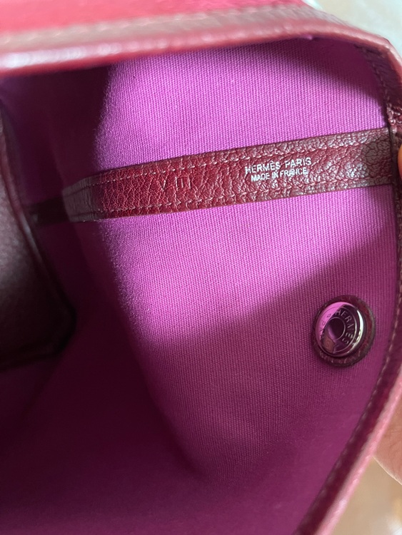 ガーデンパーティー　エンジ（ブランドバッグ）の商品画像 - 査定依頼日：2025年7月28日 - 最高査定価格：240,000円