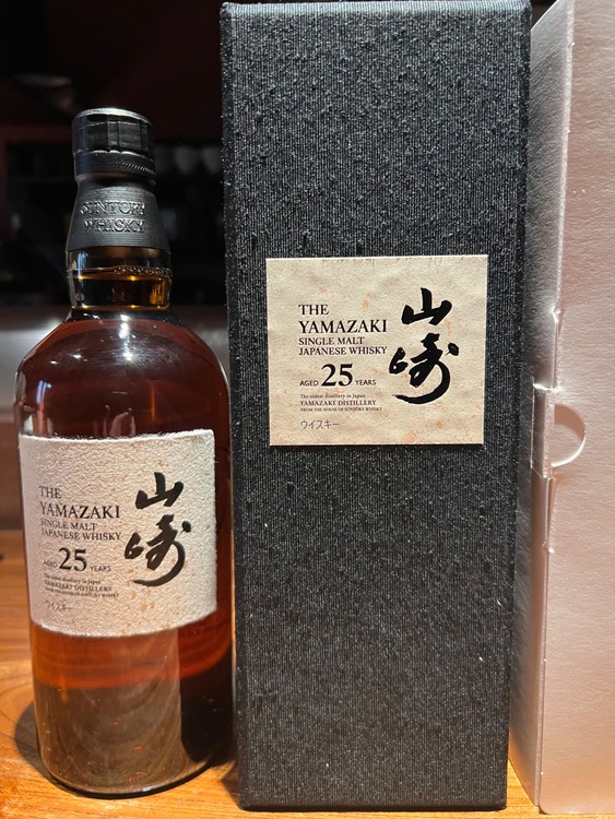 サントリー山崎25年（お酒）の商品画像 - 査定依頼日：2025年10月10日 - 最高査定価格：800,000円