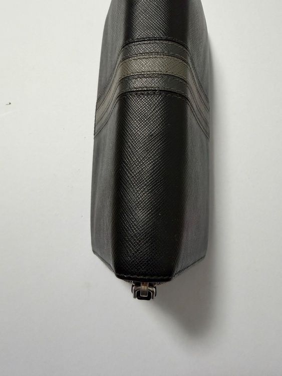 サフィアーノウォレット（ブランド財布・小物）の商品画像 - 査定依頼日：2026年4月20日 - 最高査定価格：100,000円