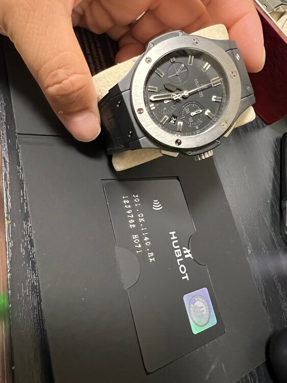 ウブロ ビックバン 301（高級時計）の商品画像 - 査定依頼日：2025年4月27日 - 最高査定価格：730,000円