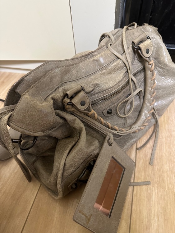 バレンシアガ　ザシティ（ブランドバッグ）の商品画像 - 査定依頼日：2025年7月26日 - 最高査定価格：80,000円