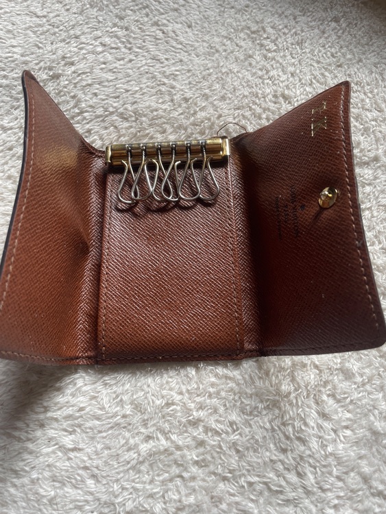 キーケース（ブランド財布・小物）の商品画像 - 査定依頼日：2025年9月11日 - 最高査定価格：1,000円