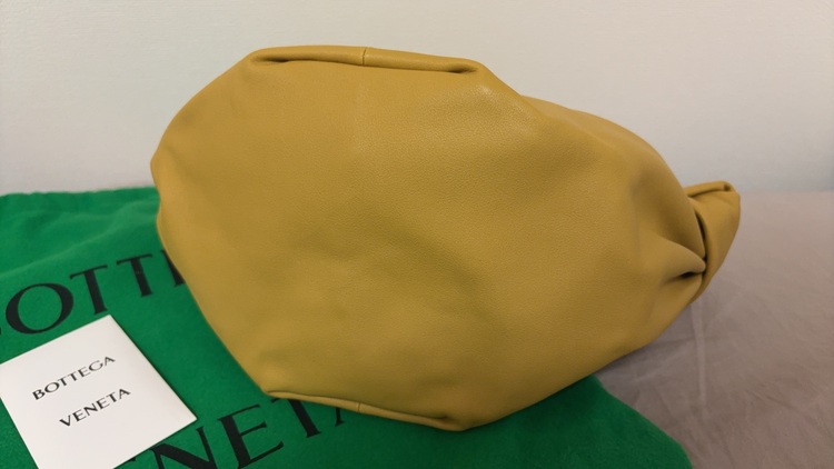 ダブルノット（ブランドバッグ）の商品画像 - 査定依頼日：2025年7月10日 - 最高査定価格：74,000円