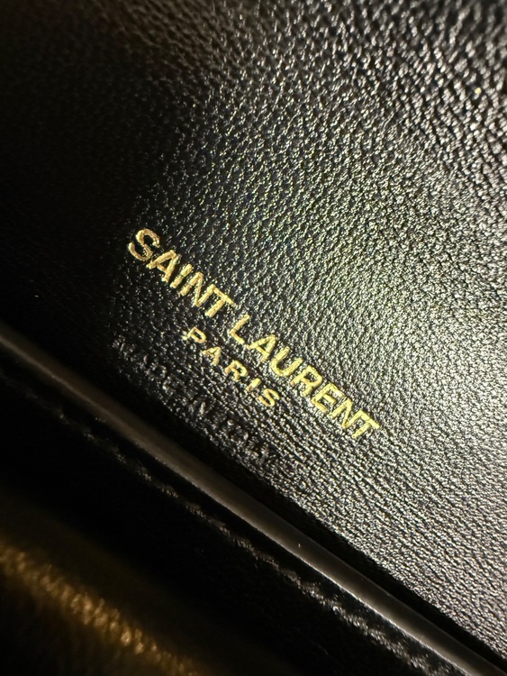 イブサンローラン  （ブランドバッグ）の商品画像 - 査定依頼日：2025年6月17日 - 最高査定価格：50,000円